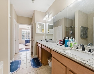 4805 W Village Way Se - Photo Thumbnail 13