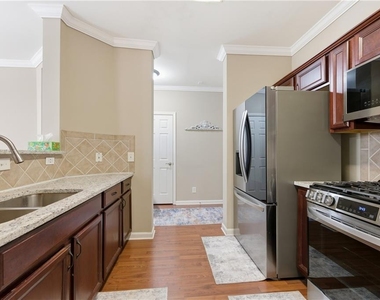 4805 W Village Way Se - Photo Thumbnail 9
