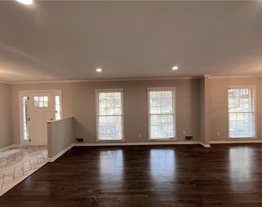 3434 Palace Court - Photo Thumbnail 21