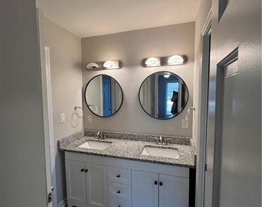 3434 Palace Court - Photo Thumbnail 27