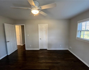 3434 Palace Court - Photo Thumbnail 30