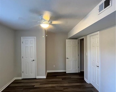 3434 Palace Court - Photo Thumbnail 34