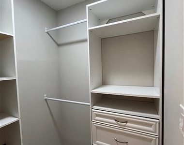 3434 Palace Court - Photo Thumbnail 13