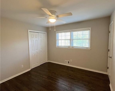 3434 Palace Court - Photo Thumbnail 25