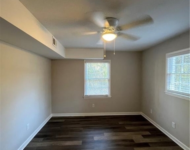 3434 Palace Court - Photo Thumbnail 35