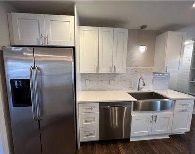 3434 Palace Court - Photo Thumbnail 4