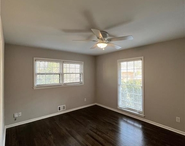 3434 Palace Court - Photo Thumbnail 32