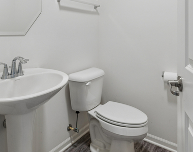 511 Cimmaron Circle - Photo Thumbnail 8