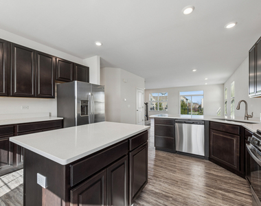 511 Cimmaron Circle - Photo Thumbnail 6
