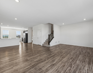 511 Cimmaron Circle - Photo Thumbnail 4