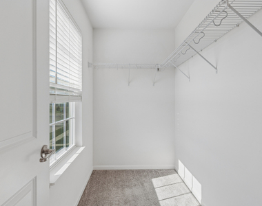 511 Cimmaron Circle - Photo Thumbnail 10