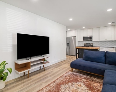 220 Birch Street - Photo Thumbnail 6