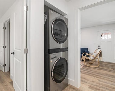 220 Birch Street - Photo Thumbnail 8