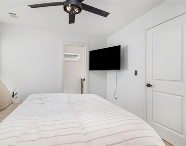 220 Birch Street - Photo Thumbnail 13