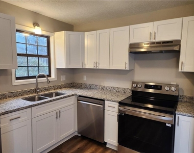 1285 S Lea Court Se - Photo Thumbnail 2