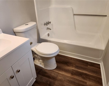 1285 S Lea Court Se - Photo Thumbnail 9
