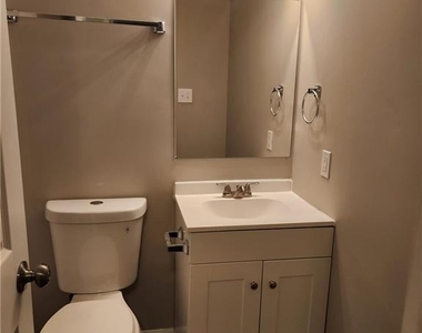 1285 S Lea Court Se - Photo Thumbnail 7