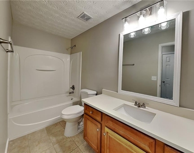 231 Waterbury Way - Photo Thumbnail 14