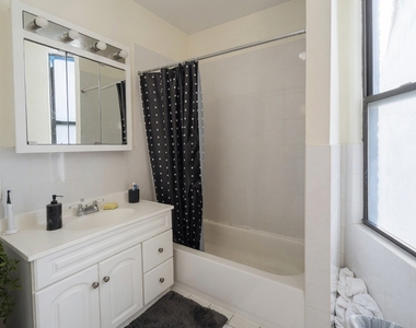 1337 W Huron Street - Photo Thumbnail 8