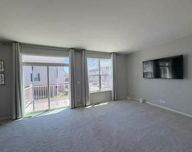 1607 Carlstedt Drive - Photo Thumbnail 4