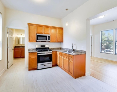3201 S Normal Avenue - Photo Thumbnail 1
