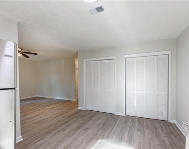 4283 E Paulding Drive - Photo Thumbnail 4