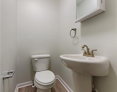4283 E Paulding Drive - Photo Thumbnail 11