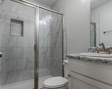 4283 E Paulding Drive - Photo Thumbnail 9