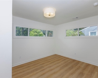 3026 Brook Drive - Photo Thumbnail 19