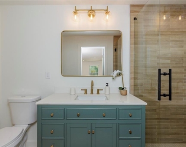 3026 Brook Drive - Photo Thumbnail 16