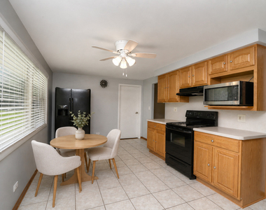930 Sharon Lane - Photo Thumbnail 12
