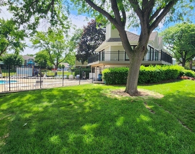 220 Hawthorne Court - Photo Thumbnail 14