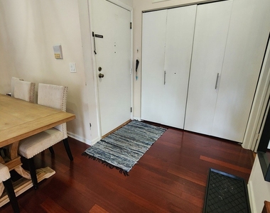 220 Hawthorne Court - Photo Thumbnail 1