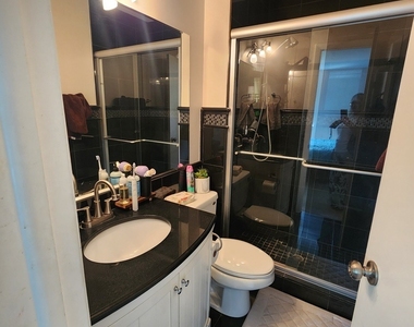 220 Hawthorne Court - Photo Thumbnail 3