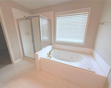 12442 Waterside Drive - Photo Thumbnail 20