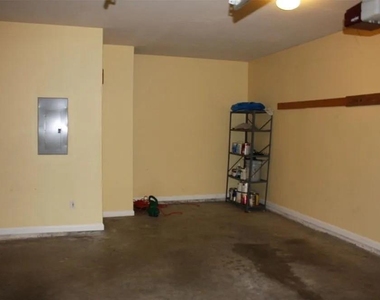 12442 Waterside Drive - Photo Thumbnail 17