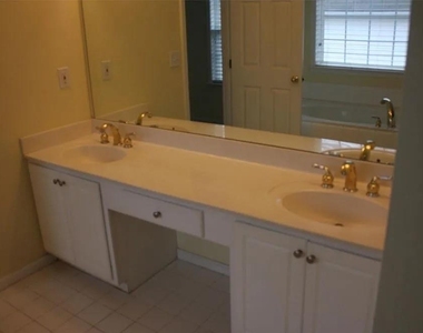 12442 Waterside Drive - Photo Thumbnail 13
