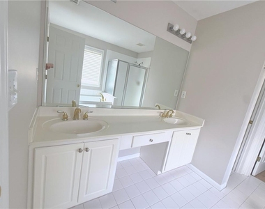 12442 Waterside Drive - Photo Thumbnail 19