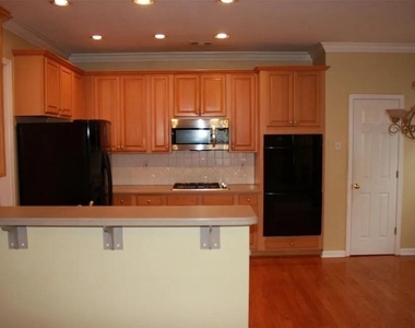12442 Waterside Drive - Photo Thumbnail 3