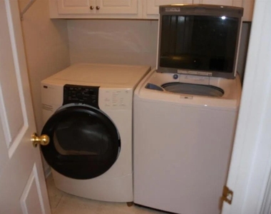 12442 Waterside Drive - Photo Thumbnail 9