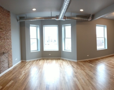 6342 S Ingleside Avenue - Photo Thumbnail 2