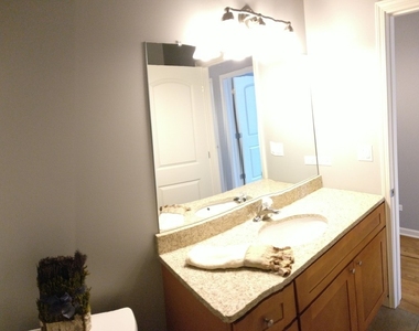 6342 S Ingleside Avenue - Photo Thumbnail 7