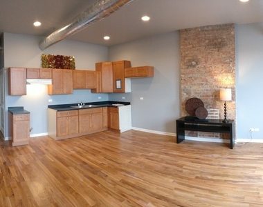 6342 S Ingleside Avenue - Photo Thumbnail 4