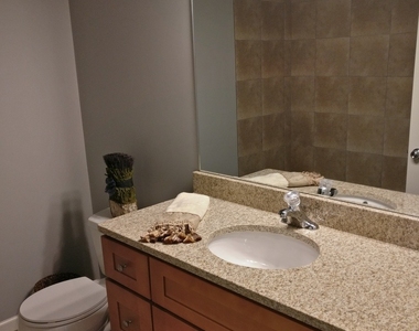 6342 S Ingleside Avenue - Photo Thumbnail 5