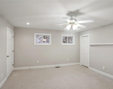 99 Bates Avenue Ne - Photo Thumbnail 13