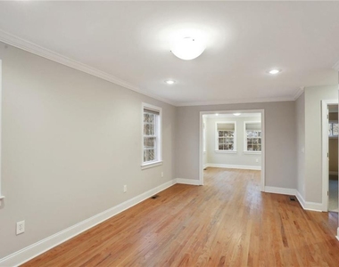 99 Bates Avenue Ne - Photo Thumbnail 16