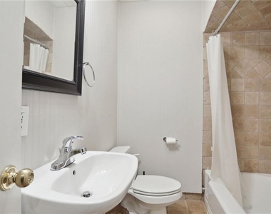 99 Bates Avenue Ne - Photo Thumbnail 9