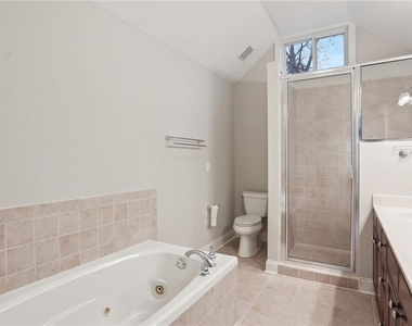 99 Bates Avenue Ne - Photo Thumbnail 18