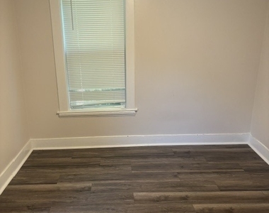 1023 Dean Street - Photo Thumbnail 11