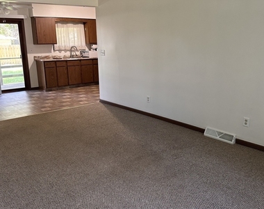 313 South Avenue - Photo Thumbnail 2